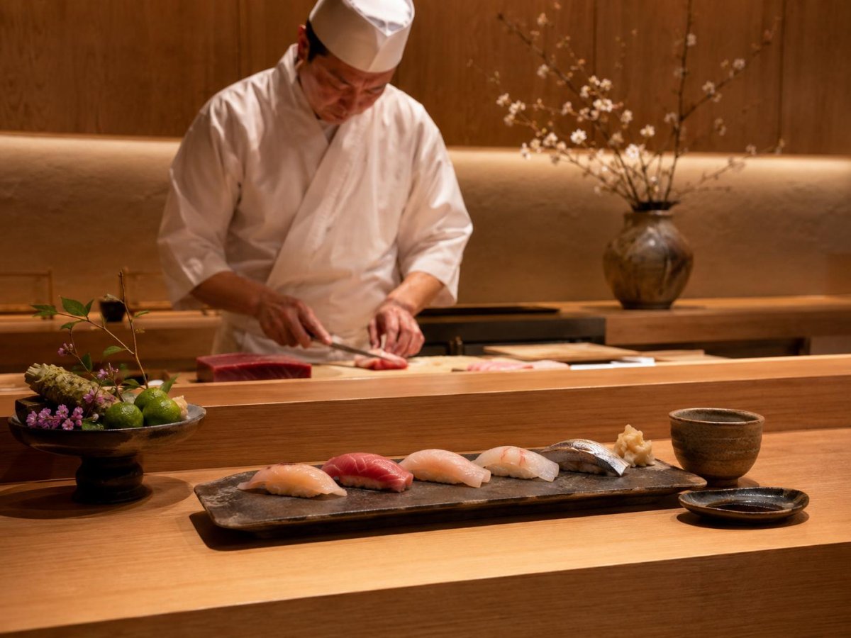 Japanisches Omakase-Sushi-Erlebnis